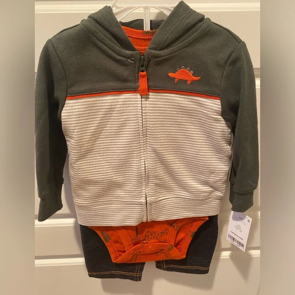 NWT Carter’s 3 Piece Set Dinosaur & Striped Print Size 6M